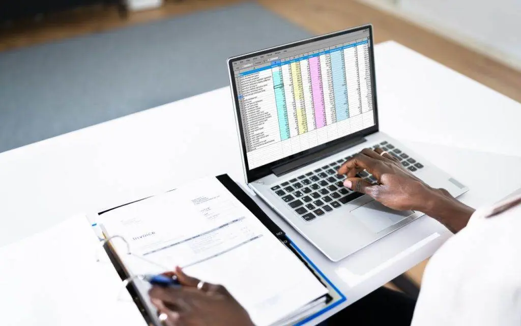 Do Accountants Support QuickBooks Online? 1 do accountants support QuickBooks Online - helps keep accurate and transparent records